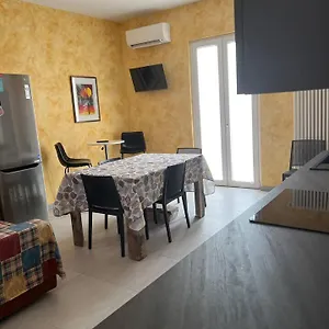 Casa Caselle Intero Appartam Indipend 100mq 2 Stanze 2 Bagni E Cucina Alloggio in famiglia Caselle (Vicenza)