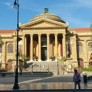 Privatunterkunft Benvenuti Al Massimo, Palermo
